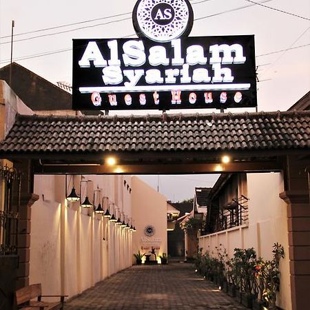 Alsalam Syariah Guesthouse Solo Dış mekan fotoğraf
