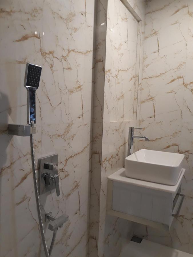 Alsalam Syariah Guesthouse Solo Dış mekan fotoğraf