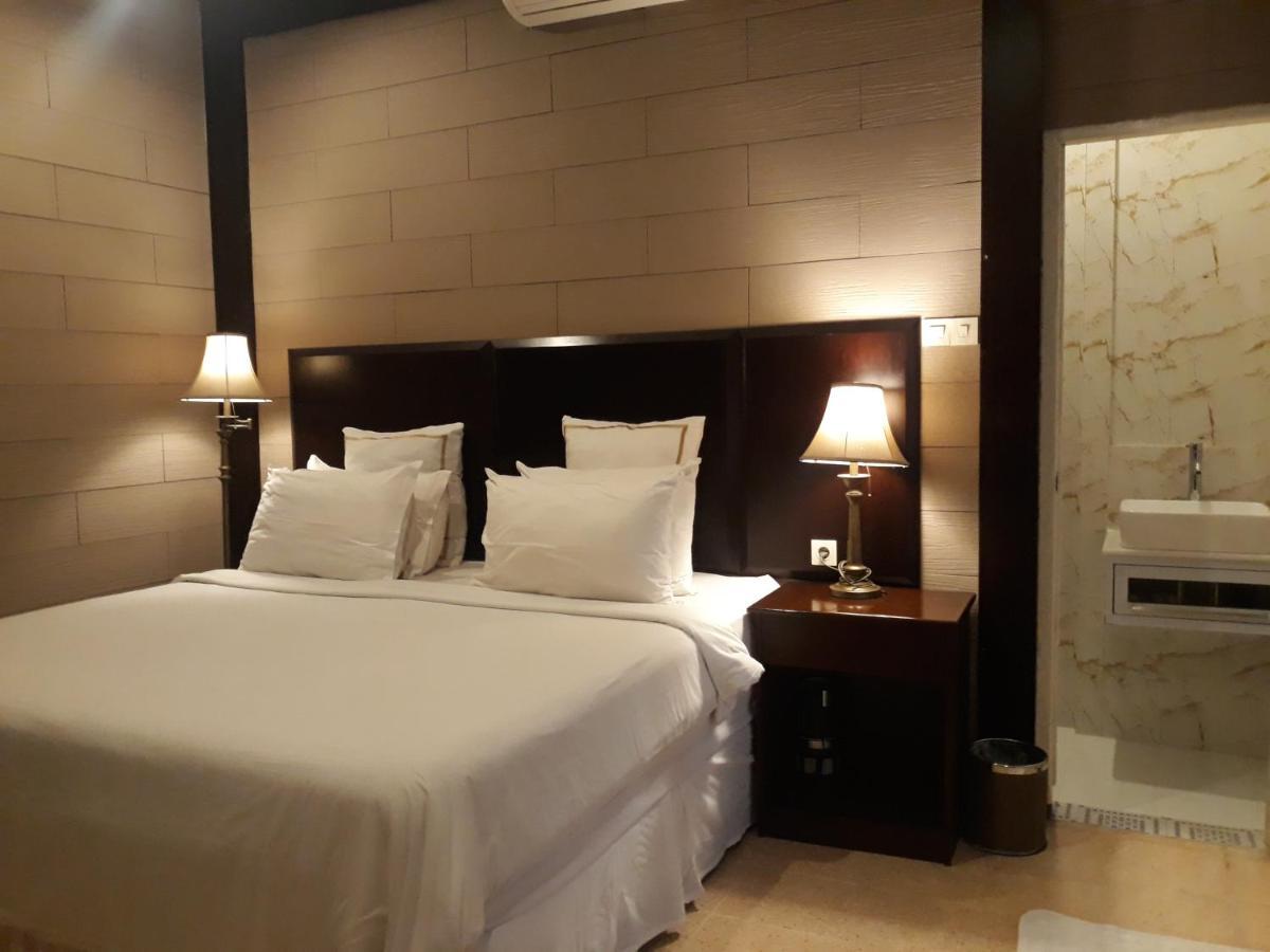 Alsalam Syariah Guesthouse Solo Dış mekan fotoğraf