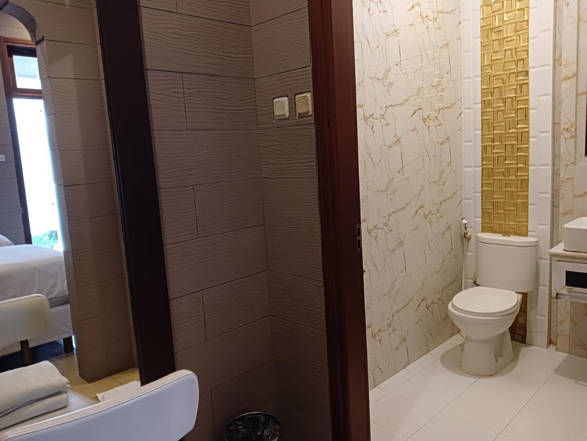 Alsalam Syariah Guesthouse Solo Dış mekan fotoğraf