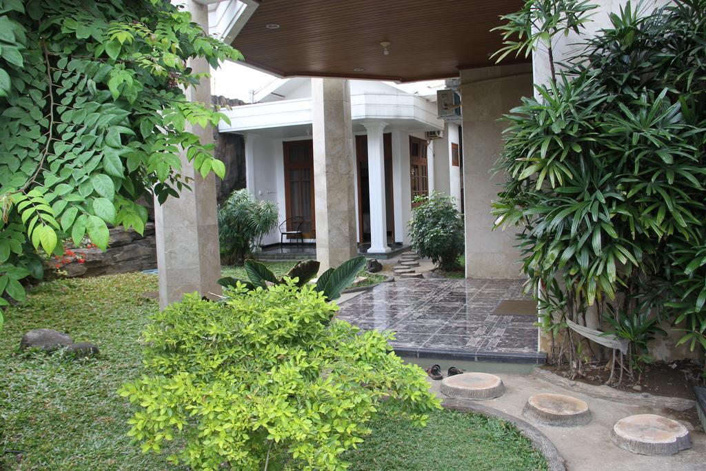 Alsalam Syariah Guesthouse Solo Dış mekan fotoğraf