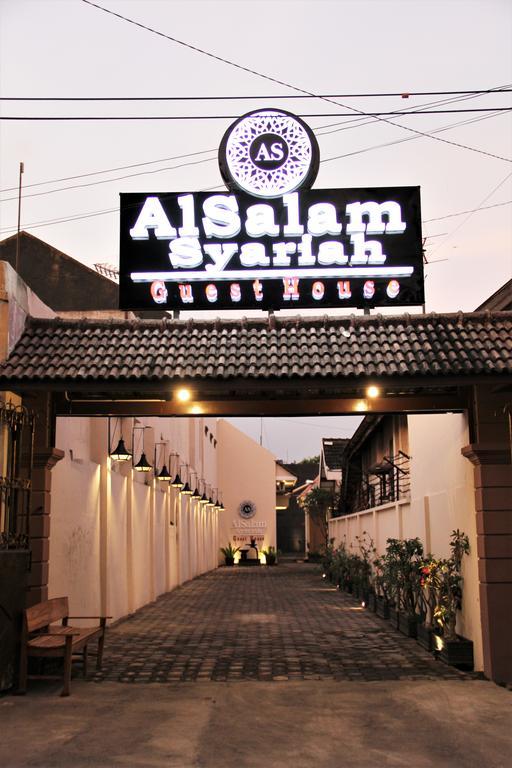 Alsalam Syariah Guesthouse Solo Dış mekan fotoğraf